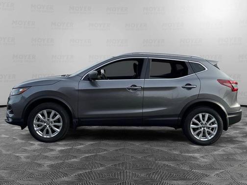 2022 Nissan Rogue Sport SV