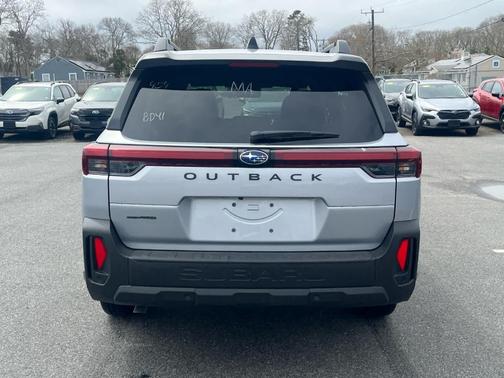 Ice Silver Metallic 2026 Subaru Outback Limited