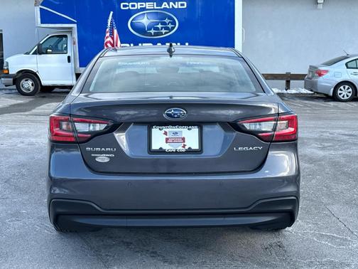 2022 Subaru Legacy 