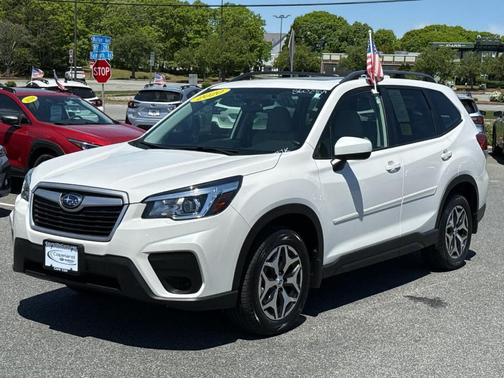 Crystal White Pearl 2020 Subaru Forester Premium