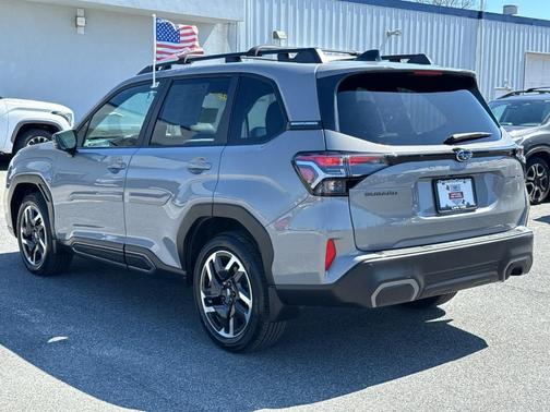 Riverrock Green 2025 Subaru Forester Limited