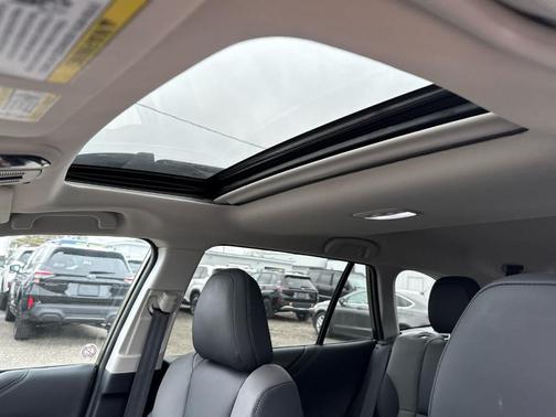 Autumn Green Metallic 2025 Subaru Outback Onyx Edition