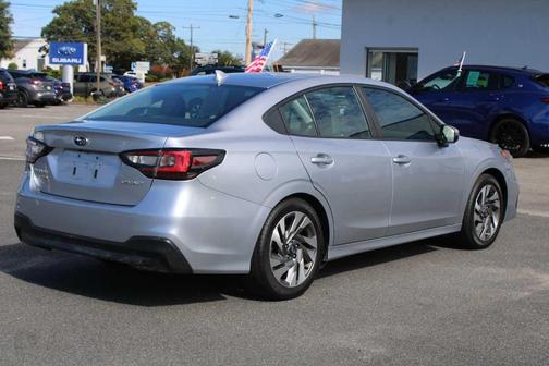 2023 Subaru Legacy 
