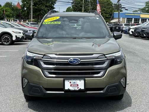 Autumn Green Metallic 2025 Subaru Forester Hybrid HYBRID