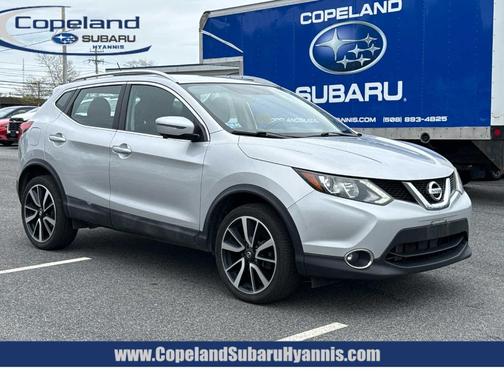 Brilliant Silver 2017 Nissan Rogue Sport SL