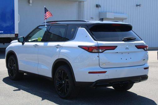 2024 Mitsubishi Outlander SEL Black Edition