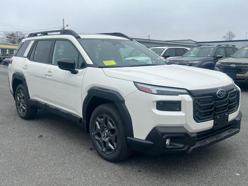 Crystal White Pearl 2026 Subaru Outback Premium
