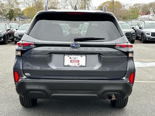 Magnetite Gray Metallic 2025 Subaru Forester Premium