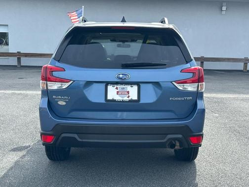 Horizon Blue Pearl 2024 Subaru Forester Premium