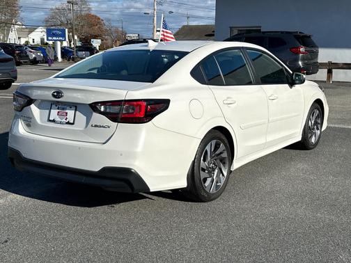 2023 Subaru Legacy 
