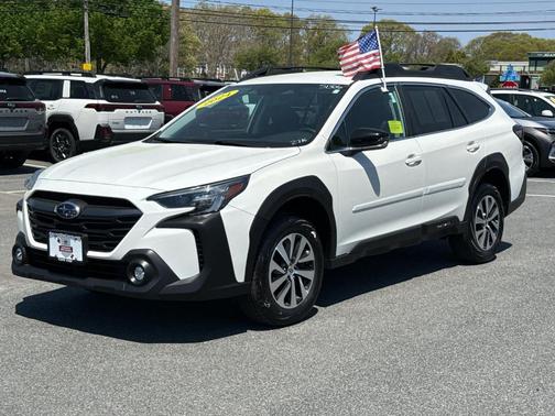 Crystal White Pearl 2024 Subaru Outback Premium