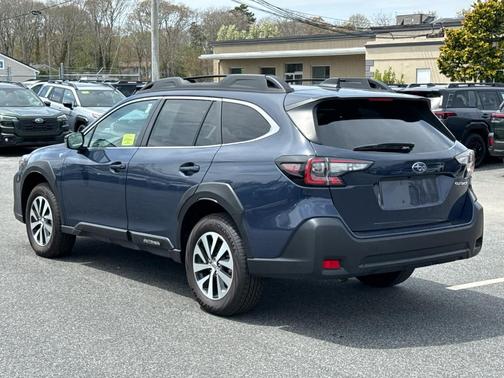 Cosmic Blue Pearl 2025 Subaru Outback Premium