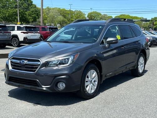 Magnetite Gray Metallic 2018 Subaru Outback 2.5i Premium