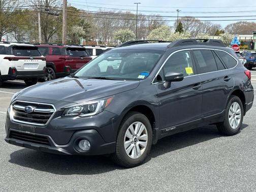 Magnetite Gray Metallic 2018 Subaru Outback 2.5i Premium