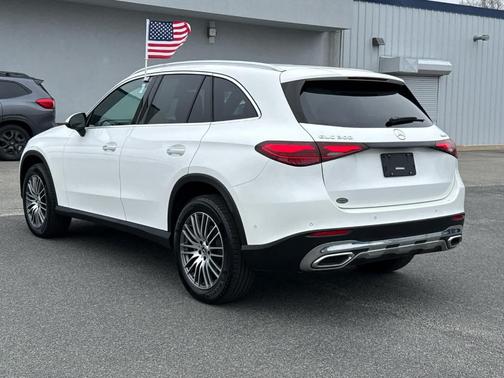 Polar White 2024 Mercedes-Benz GLC 300 Base 4MATIC