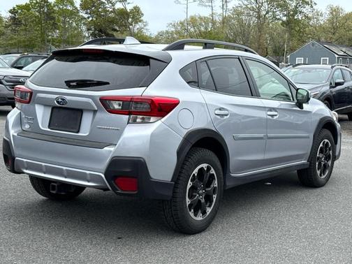 Ice Silver Metallic 2022 Subaru Crosstrek Premium