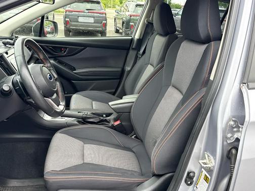 Ice Silver Metallic 2022 Subaru Crosstrek Premium