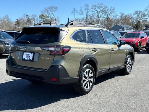 Autumn Green Metallic 2025 Subaru Outback Premium