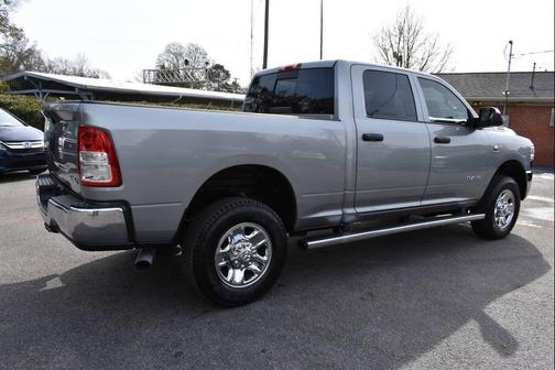 2022 RAM 2500 Tradesman Crew Cab 4x4 6'4' Box