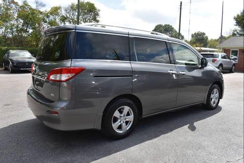 2016 Nissan Quest SV