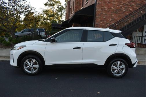 2022 Nissan Kicks S