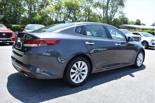 2018 Kia Optima S