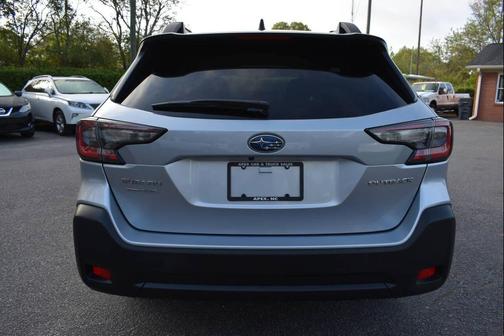 Ice Silver Metallic 2024 Subaru Outback Premium