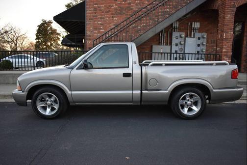 2001 GMC Sonoma SLS