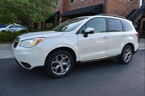 Crystal White Pearl 2016 Subaru Forester 2.5i Touring