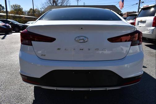 2020 Hyundai ELANTRA SE