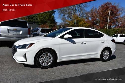 2020 Hyundai ELANTRA SE