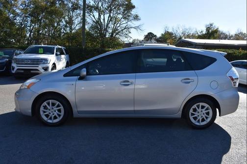 2013 Toyota Prius v Two