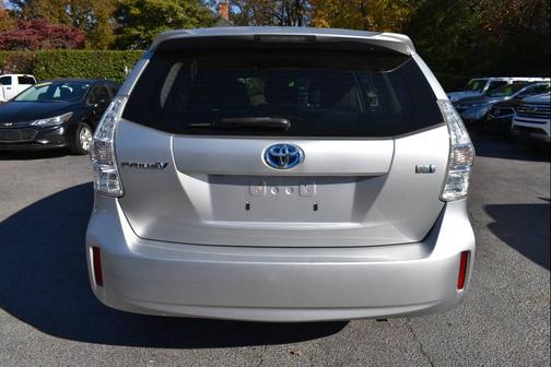 2013 Toyota Prius v Two