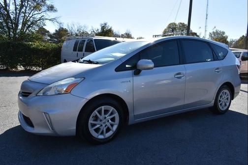 2013 Toyota Prius v Two