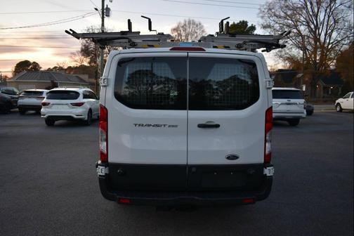 2017 Ford Transit-250 Base