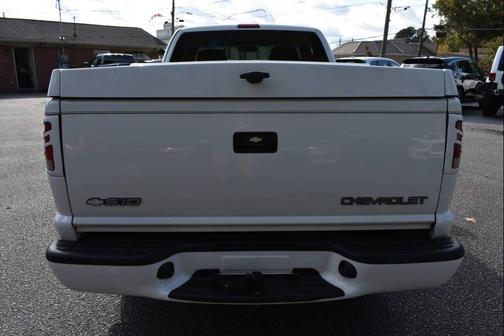 2002 Chevrolet S-10 Base