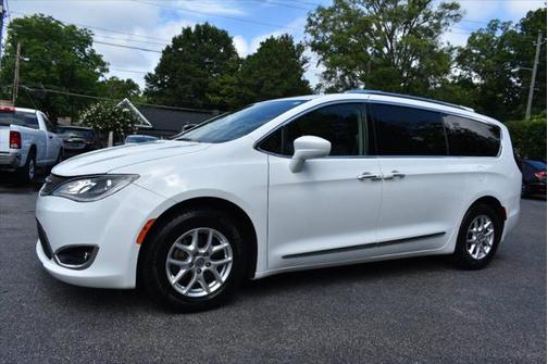 2020 Chrysler Pacifica Touring L