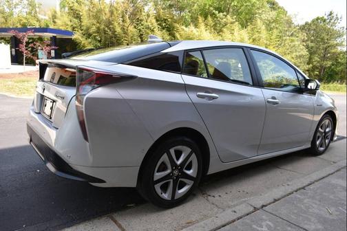 2016 Toyota Prius Four Touring