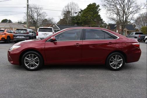 2017 Toyota Camry SE