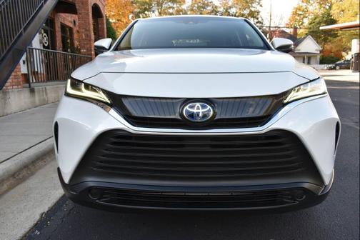 2023 Toyota Venza LE