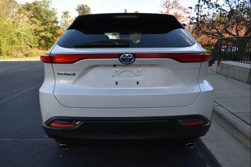 2023 Toyota Venza LE