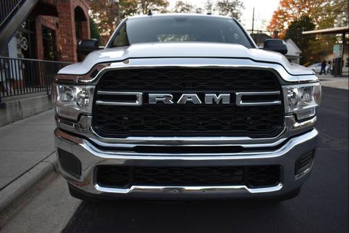2022 RAM 2500 Tradesman Crew Cab 4x4 8' Box