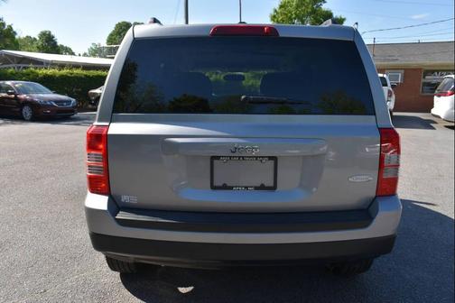Billet Silver Metallic Clearcoat 2016 Jeep Patriot Latitude