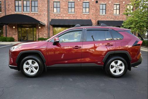 2020 Toyota RAV4 Hybrid XLE