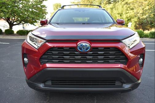 2020 Toyota RAV4 Hybrid XLE