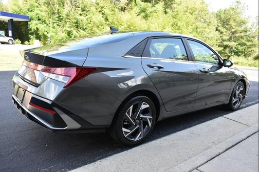 Amazon Gray 2025 Hyundai ELANTRA SEL