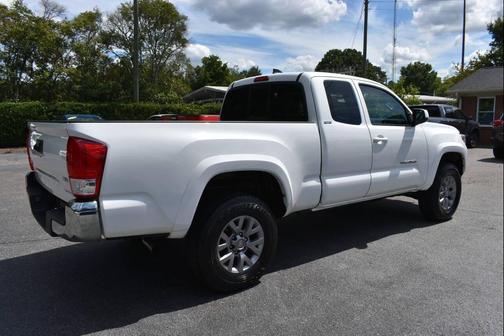 2017 Toyota Tacoma SR5