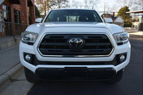 2018 Toyota Tacoma SR5