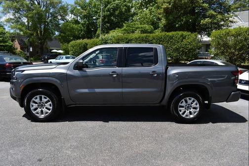 Gun Metallic 2024 Nissan Frontier SV
