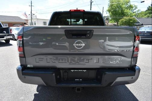 Gun Metallic 2024 Nissan Frontier SV